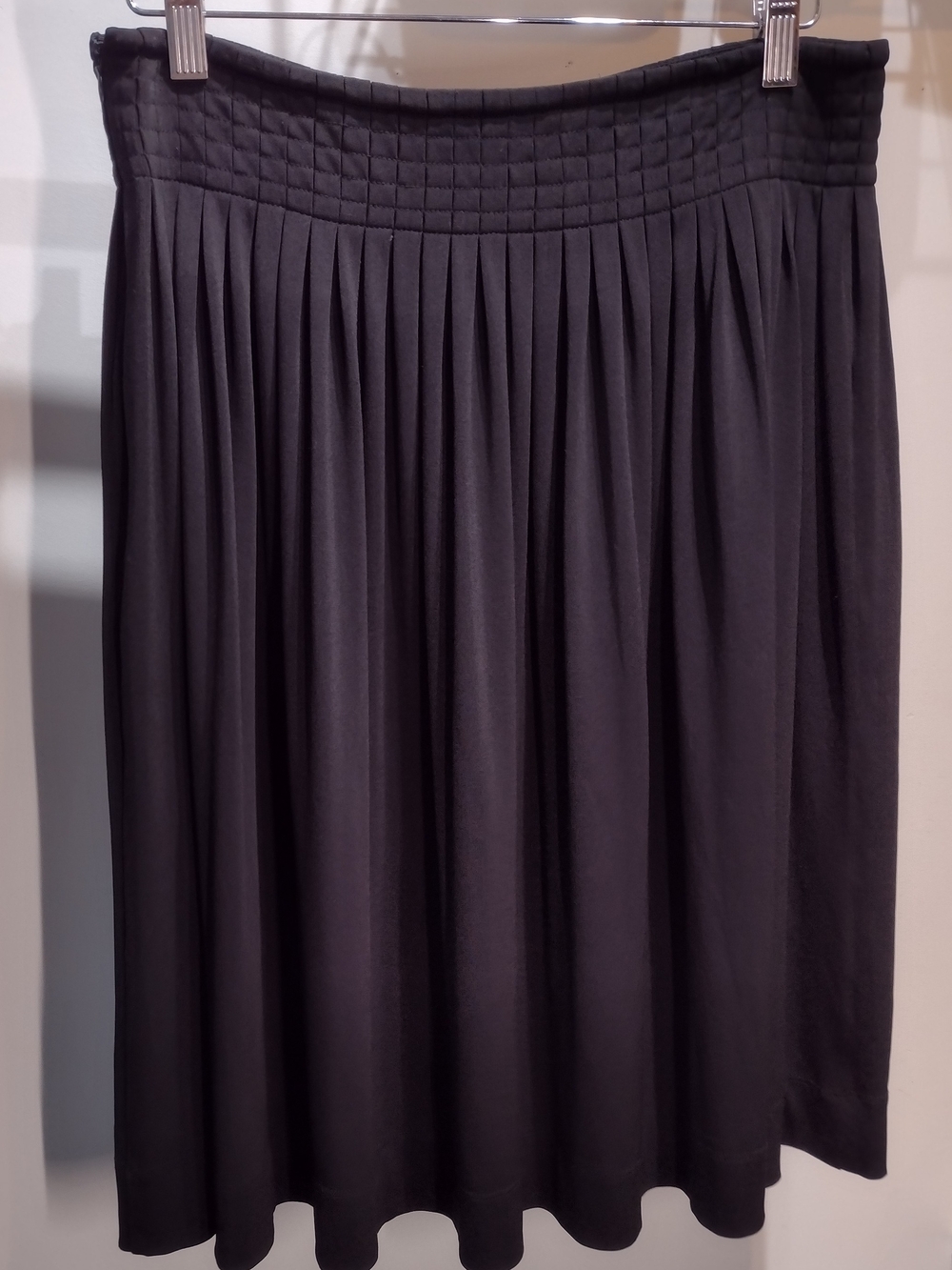 Calvin Klein Black Pleated Midi Skirt (Sz M) Classic Summer Capsule Wardrobe - Picture 6 of 7